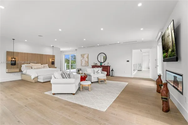 $8,970,000 | 6285 Old Cutler Road, Pinecrest, FL 33156