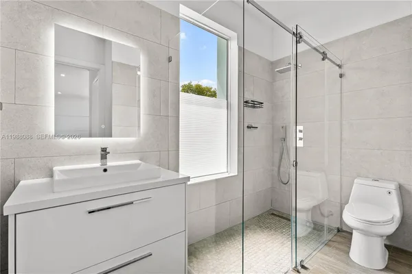 $8,970,000 | 6285 Old Cutler Road, Pinecrest, FL 33156