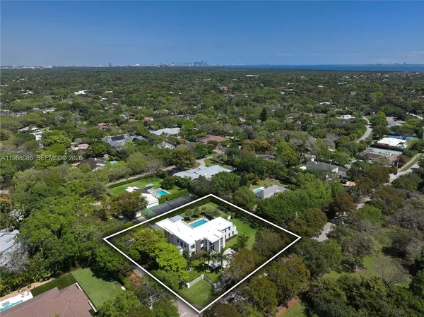 $8,970,000 | 6285 Old Cutler Road, Pinecrest, FL 33156