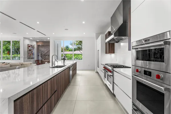 $8,970,000 | 6285 Old Cutler Road, Pinecrest, FL 33156