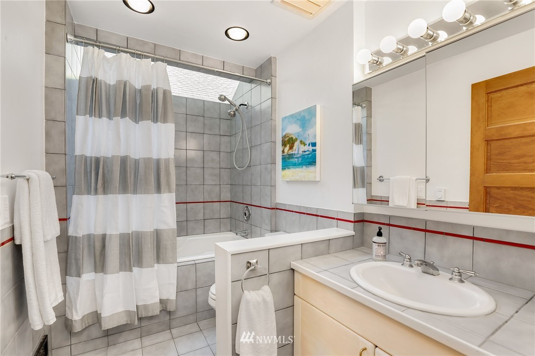 3329 37th Avenue South Seattle, WA 98144 - Photo 12 of 24 Gallery Image 12