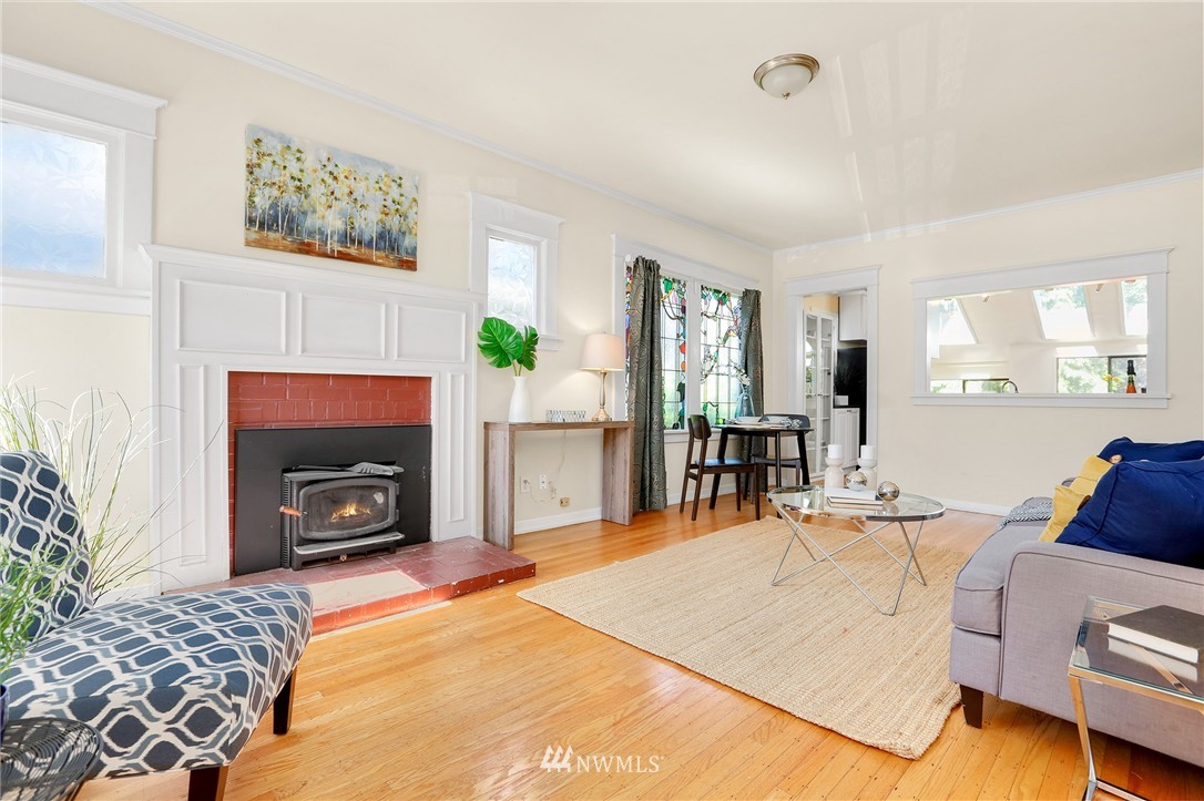 3329 37th Avenue South Seattle, WA 98144 - Photo 5 of 24 Gallery Image 5
