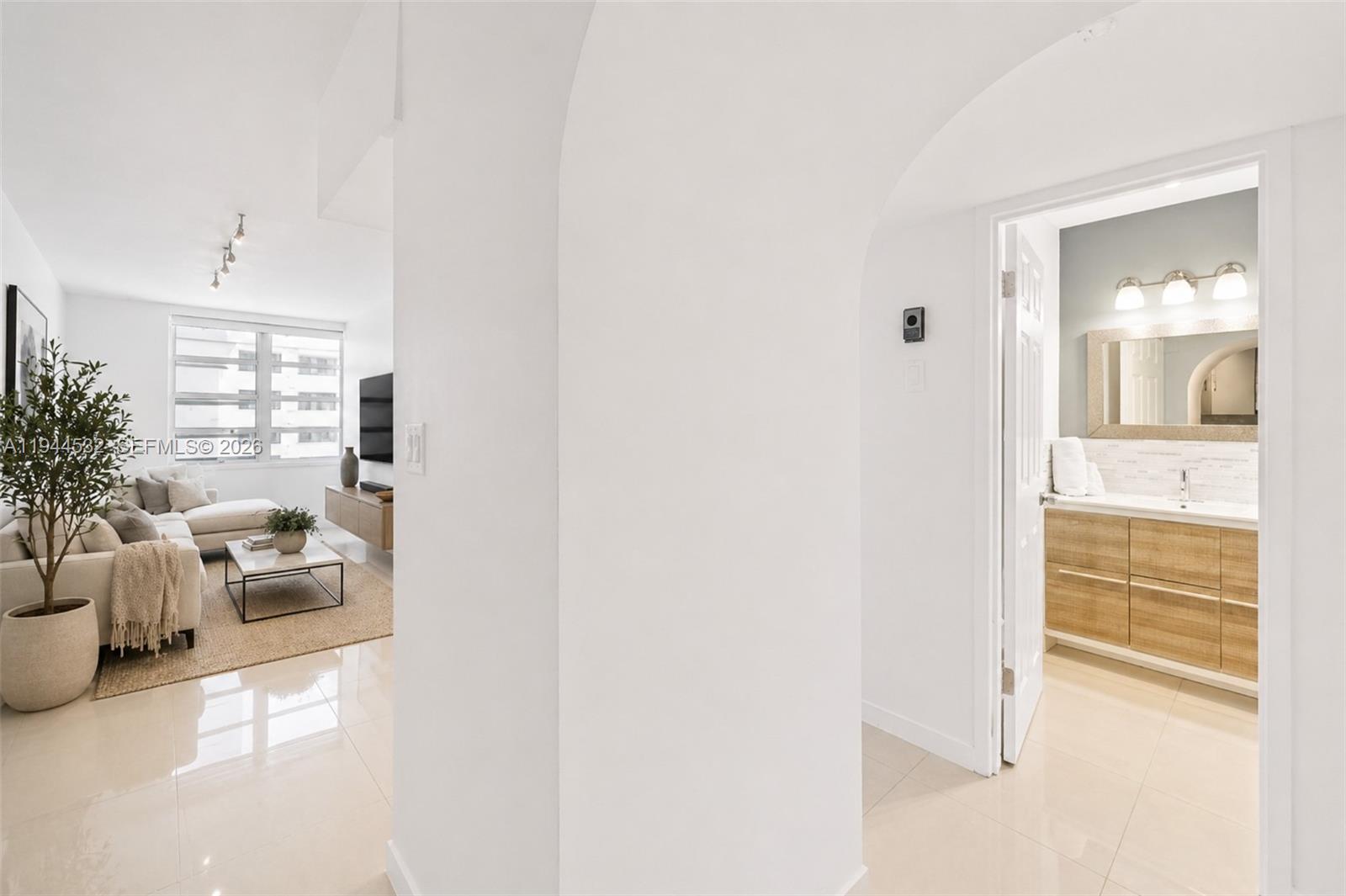 100 Lincoln Road, Unit 501 Miami Beach, FL 33139 - Photo 3 of 32