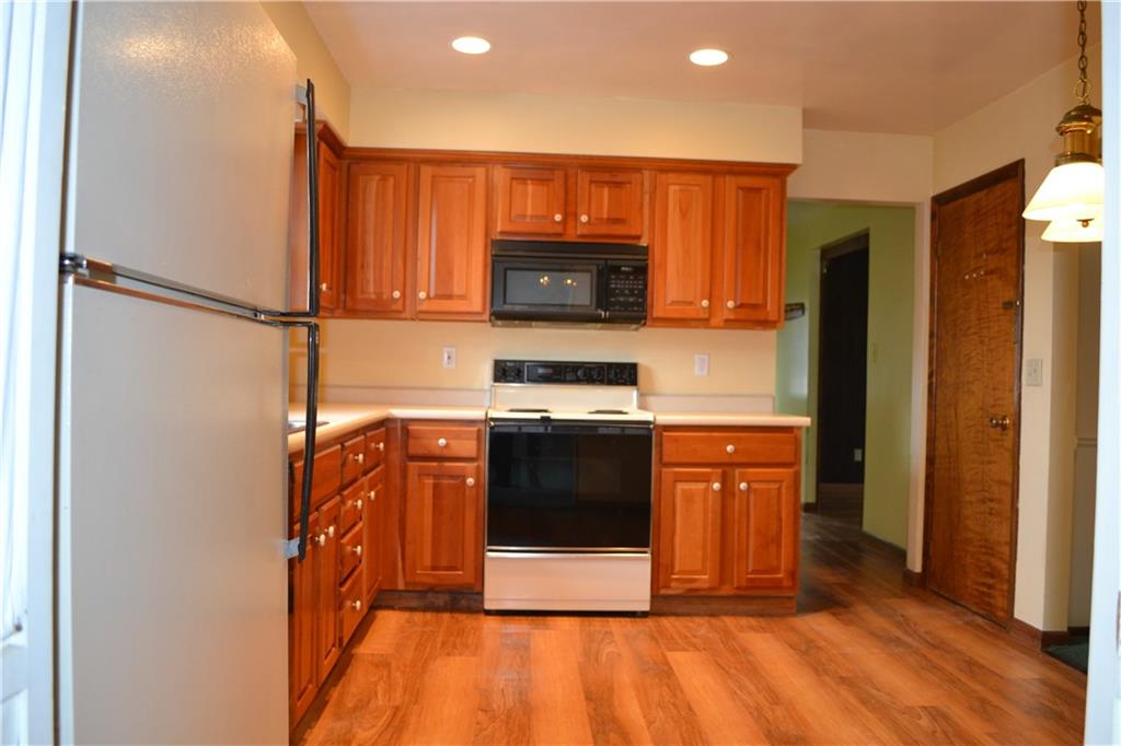 933 Harvard Road Monroeville, PA 15146 - Photo 5 of 20 Gallery Image 5