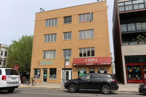 $3,500 | 3655 North Southport Avenue, Unit 2N, Chicago, IL 60613