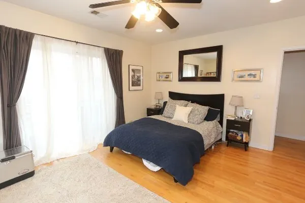 $3,500 | 3655 North Southport Avenue, Unit 2N, Chicago, IL 60613