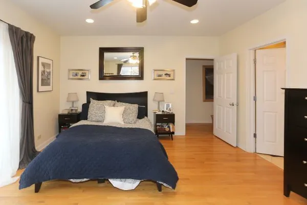 $3,500 | 3655 North Southport Avenue, Unit 2N, Chicago, IL 60613