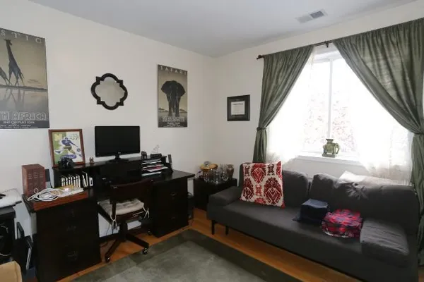 $3,500 | 3655 North Southport Avenue, Unit 2N, Chicago, IL 60613