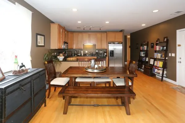 $3,500 | 3655 North Southport Avenue, Unit 2N, Chicago, IL 60613
