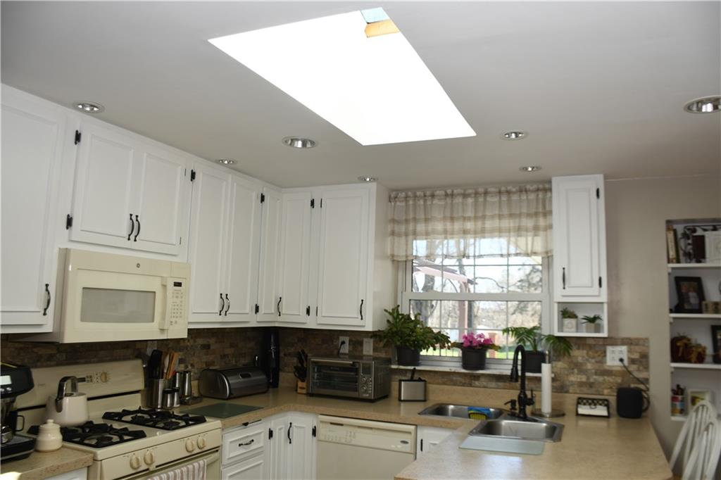 1315 Country Club Road Monongahela, PA 15063 - Photo 8 of 25 Gallery Image 8