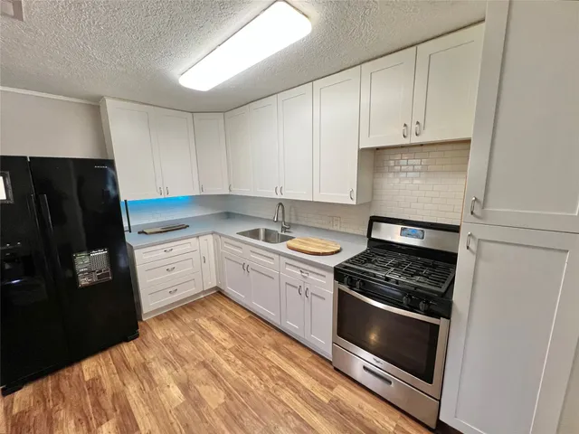 $219,900 | 917 Ridgecrest Street, Angleton, TX 77515