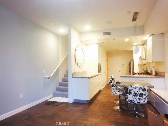 $3,100 | 28 North 3rd Street, Unit B208, Alhambra, CA 91801