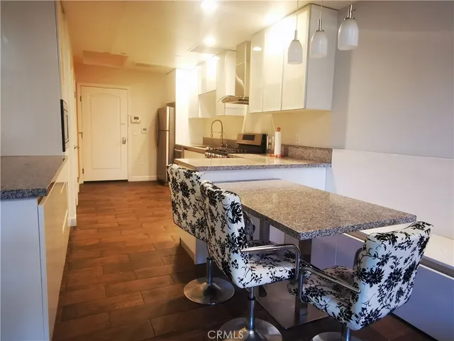 $3,100 | 28 North 3rd Street, Unit B208, Alhambra, CA 91801