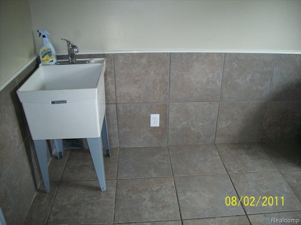 laundry room 2