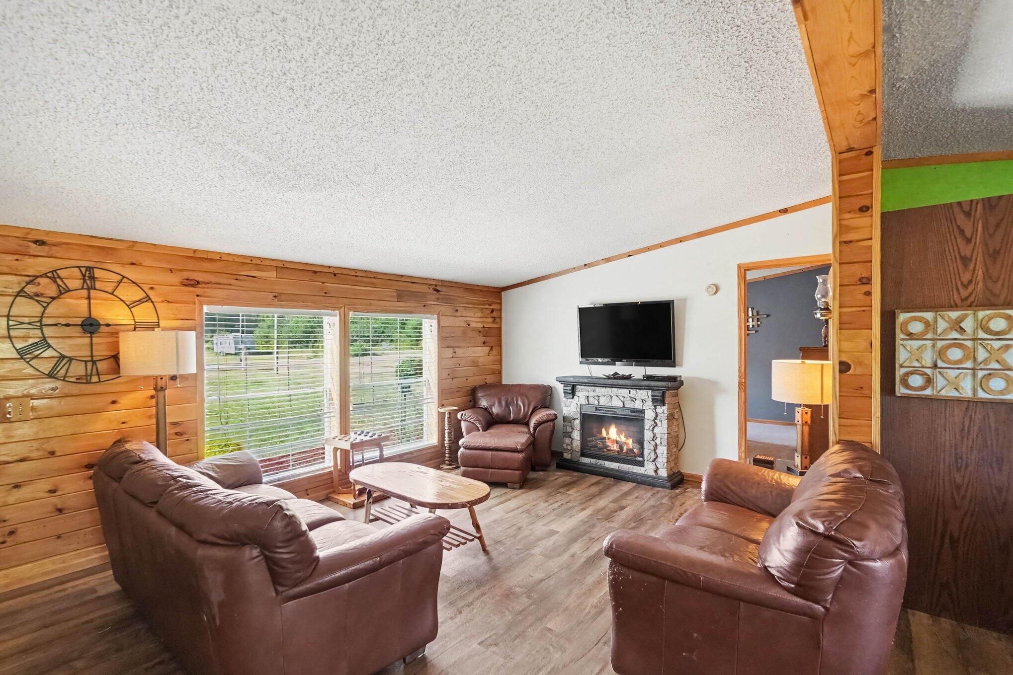 23410 North County Line Road Newaygo, MI 49337 - Photo 14 of 31 009_file_5490