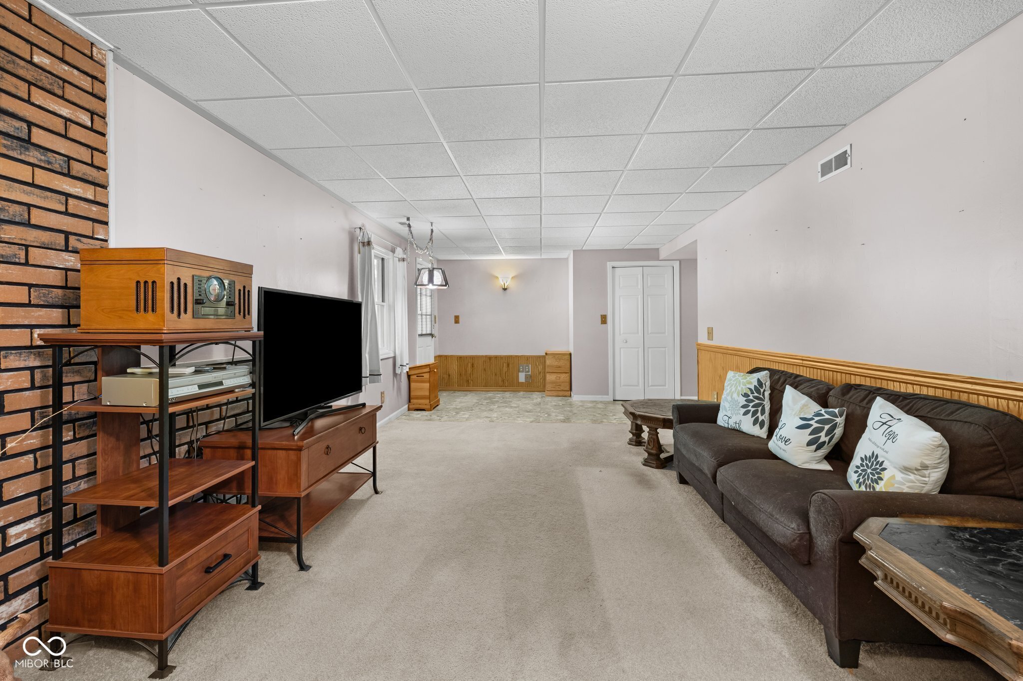 1350 Inverness Farms Road Martinsville, IN 46151 - Photo 11 of 35 Gallery Image 11