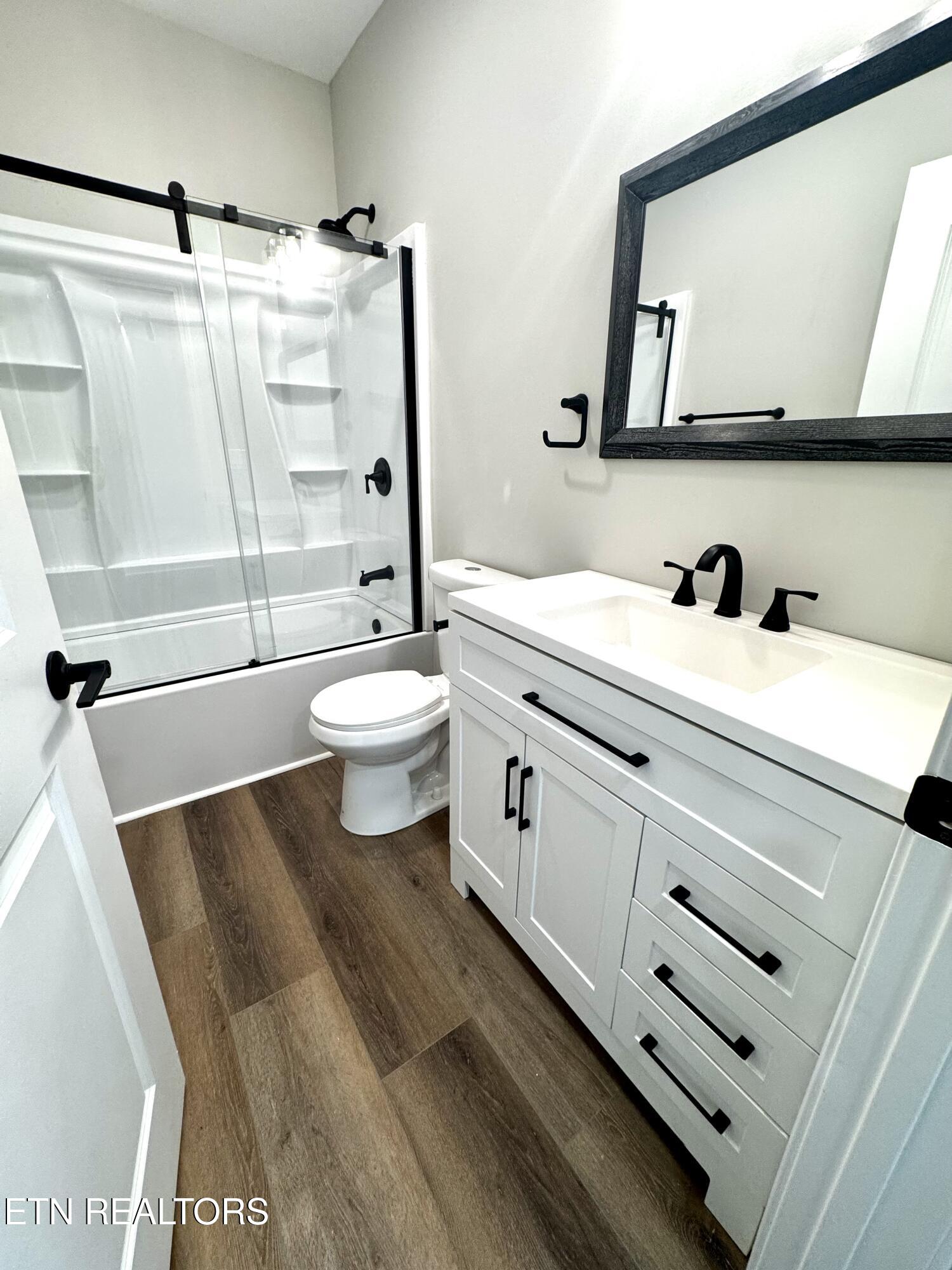 1545 Slover Springs Road Dandridge, TN 37725 - Photo 25 of 51 2nd Bathroom on main