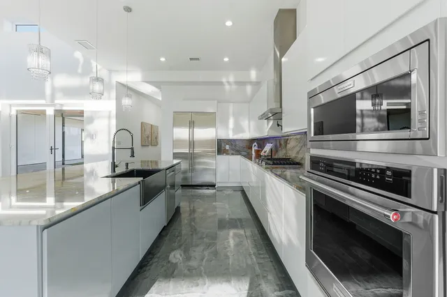 $2,275,000 | 15400 Watumba Road, Austin, TX 78734