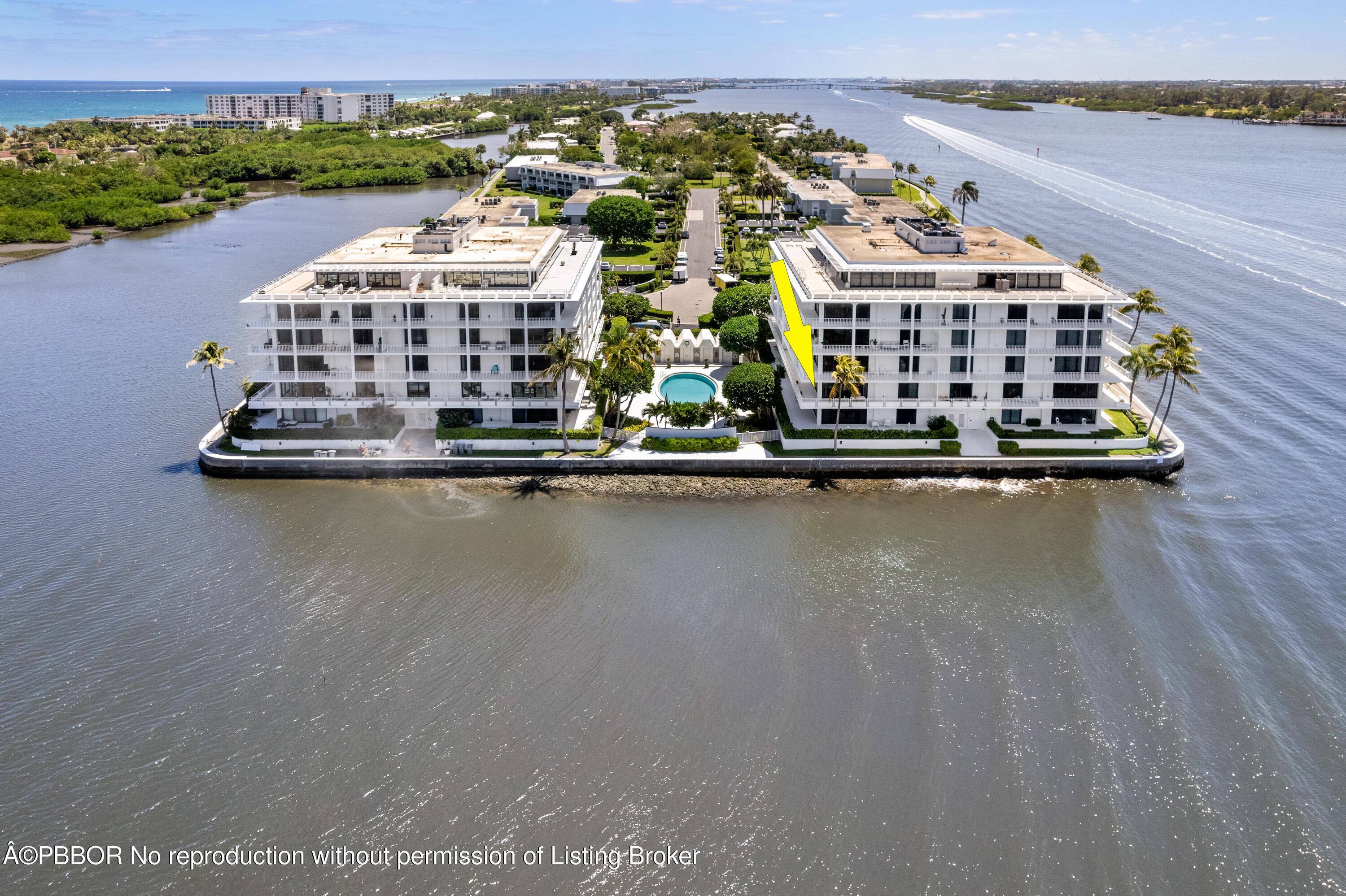 2150 Ibis Isle Road, Unit 7 Palm Beach, FL 33480 - Photo 43 of 49 a large building with a view of city