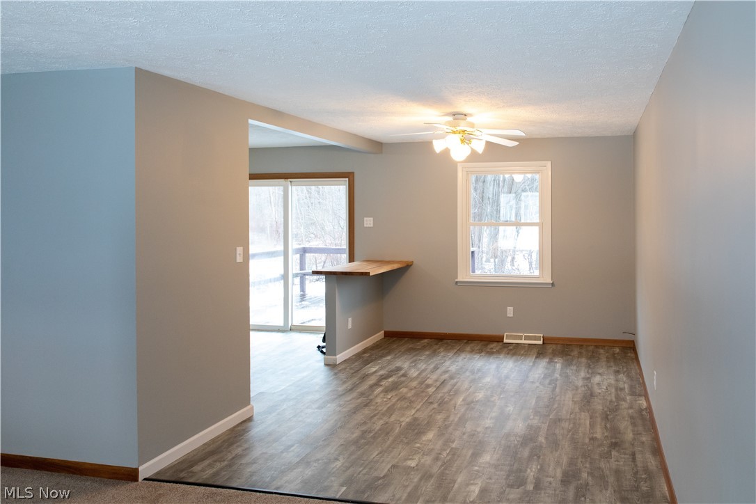 1654 Hubbard Road Madison, OH 44057 - Photo 4 of 32