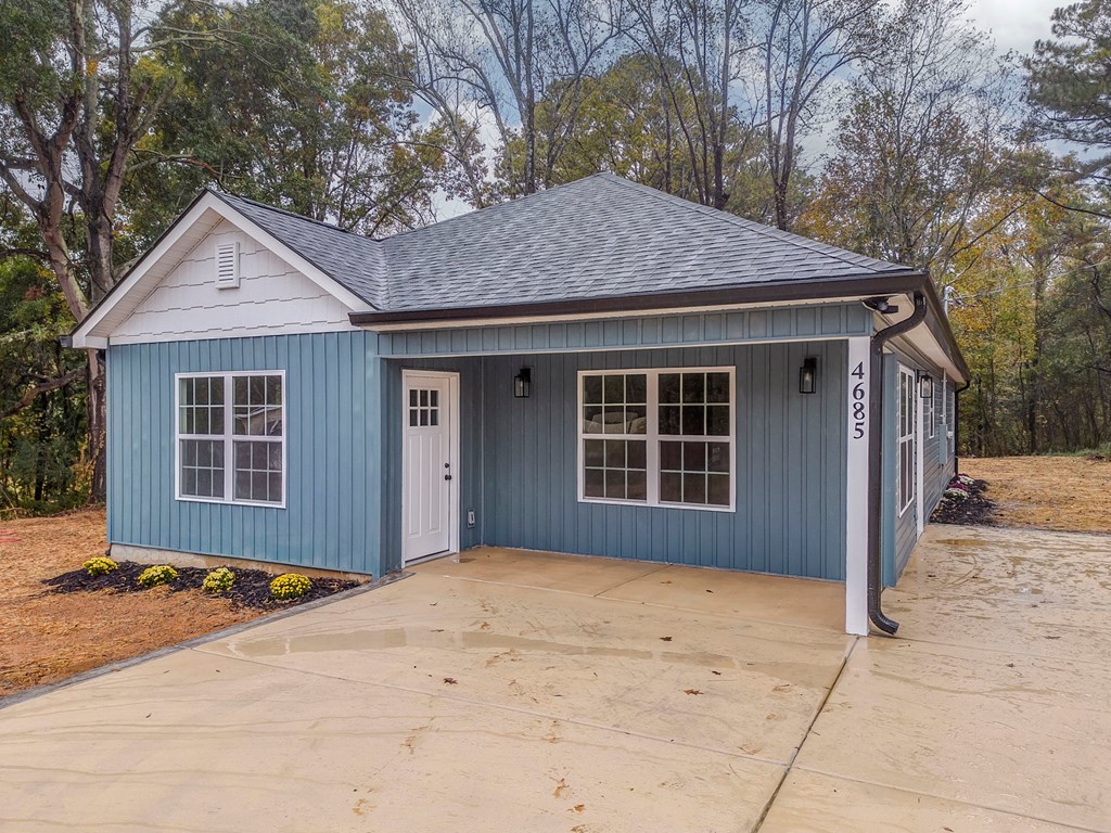 4685 Mitchell Bridge Road Northeast Dalton, GA 30721 - Photo 4 of 43 Gallery Image 4
