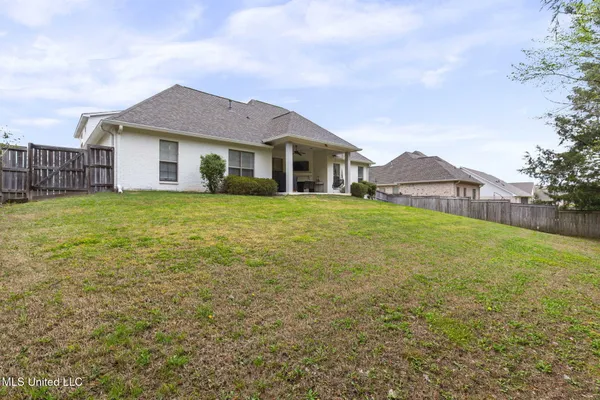 $475,000 | 105 Camden Lake Circle, Madison, MS 39110