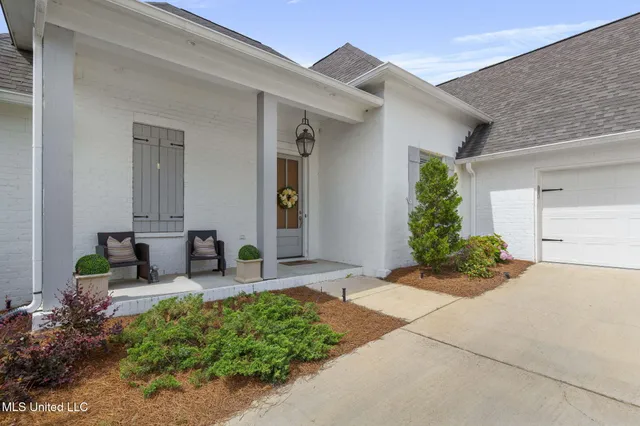 $480,000 | 105 Camden Lake Circle, Madison, MS 39110