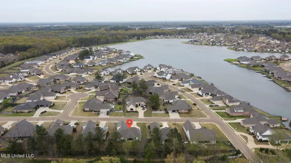 $475,000 | 105 Camden Lake Circle, Madison, MS 39110