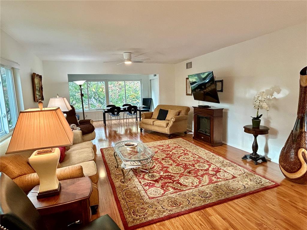 2436 Rhodesian Drive, Unit 42 Clearwater, FL 33763 - Photo 9 of 51