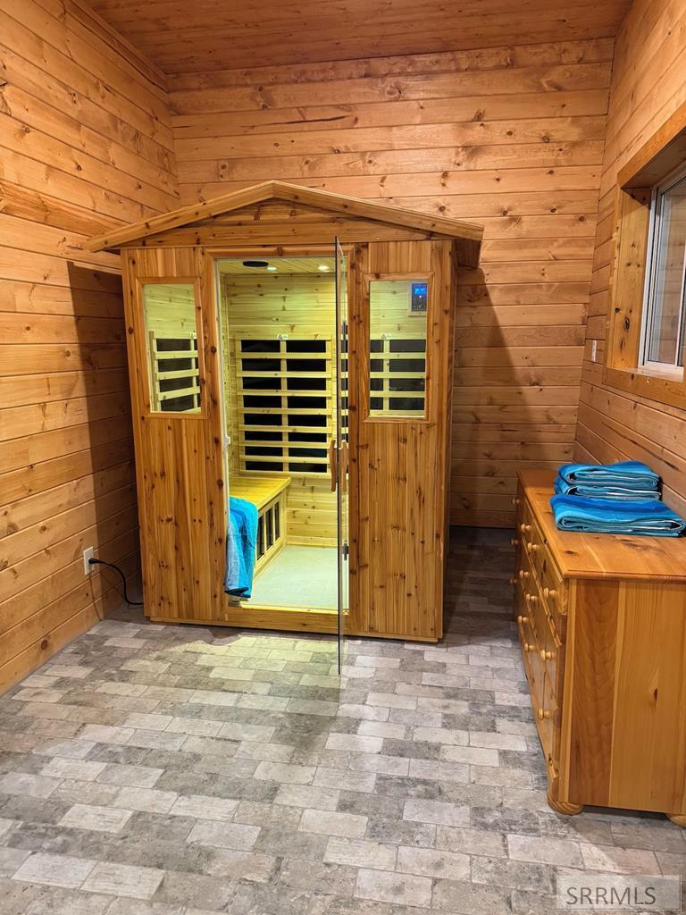3776 Snake River Road Island Park, ID 83429 - Photo 30 of 70 Sauna