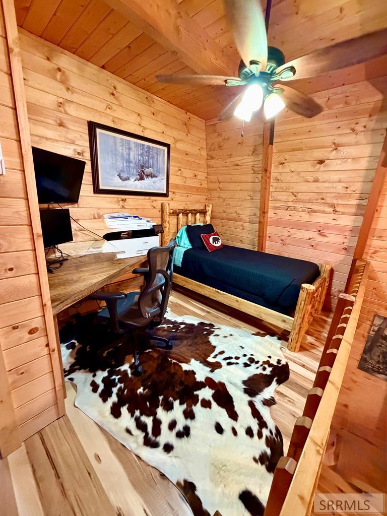 3776 Snake River Road Island Park, ID 83429 - Photo 43 of 70 Open office space