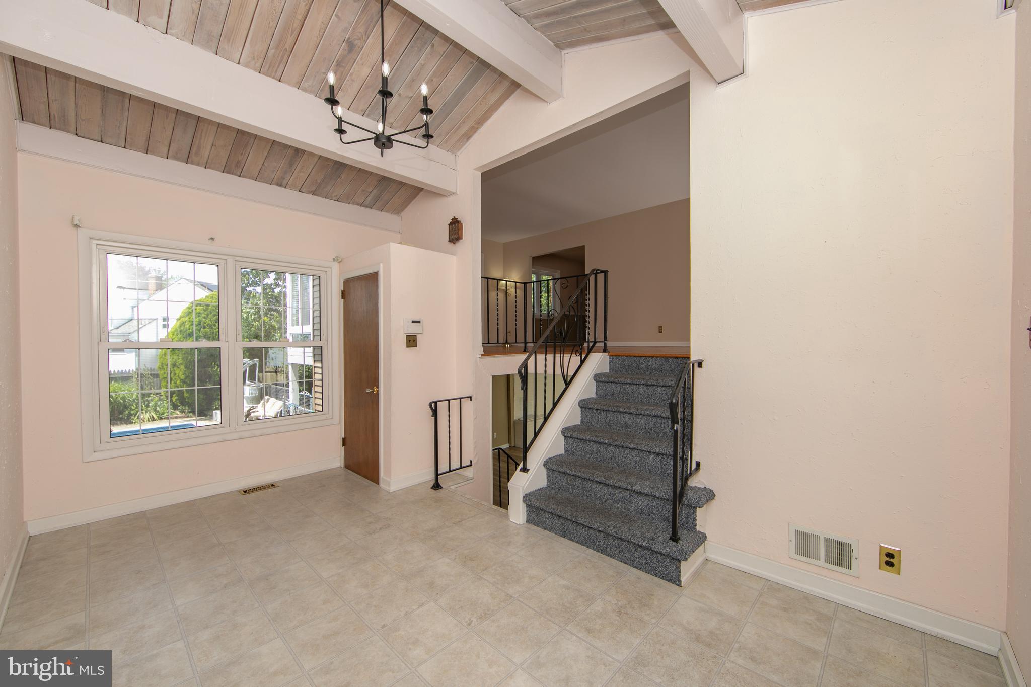 809 Charleston Road Mount Laurel, NJ 08054 - Photo 4 of 39 Foyer