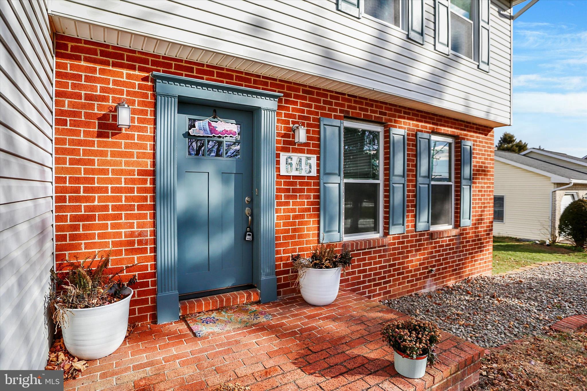 645 West 1st Street Boiling Springs, PA 17007 - Photo 4 of 55