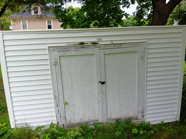 $185,000 | 131 Maine Avenue, Millinocket, ME 04462