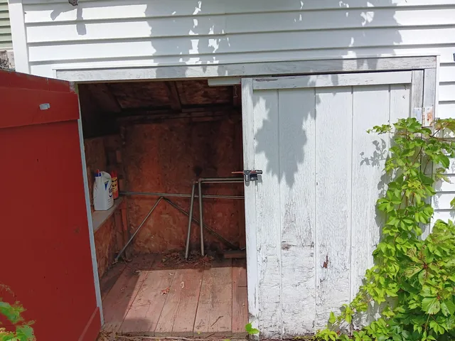 $185,000 | 131 Maine Avenue, Millinocket, ME 04462