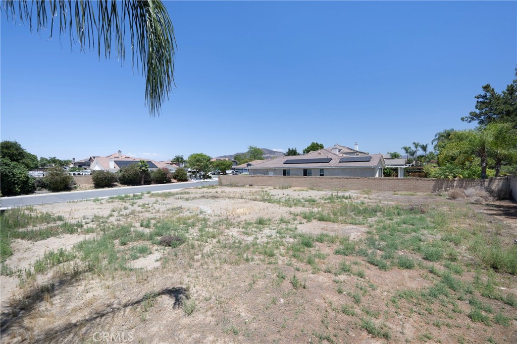 32257 Perigord Road Winchester, CA 92596 - Photo 18 of 19 a view of a yard with an outdoor space