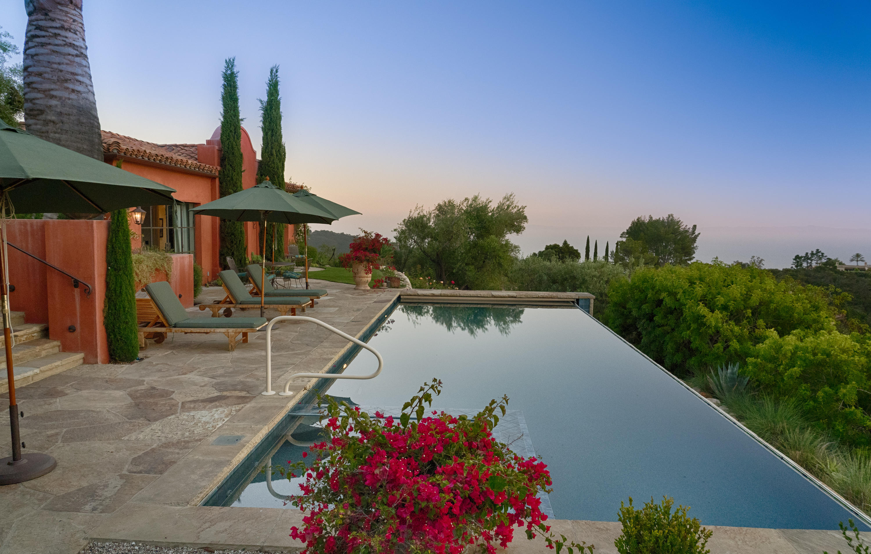 3090 Hidden Valley Lane Santa Barbara, CA 93108 - Photo 23 of 31 Infinity Pool