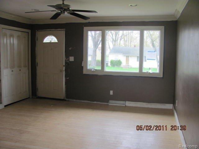 2988 Melvin Avenue Rochester, MI 48307 - Photo 3 of 11 069