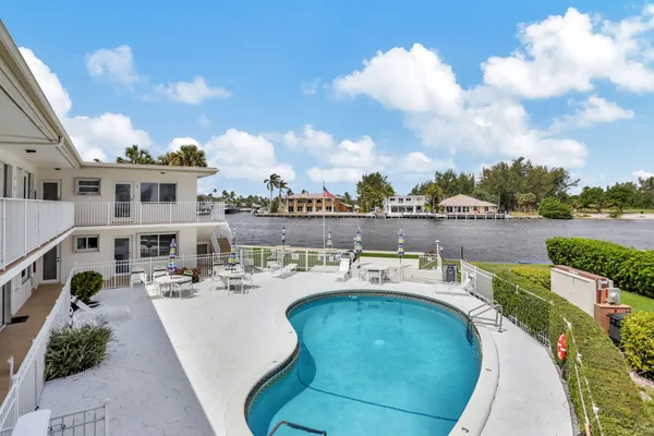 $2,500 | 999 North Riverside Drive, Unit 3, Pompano Beach, FL 33062