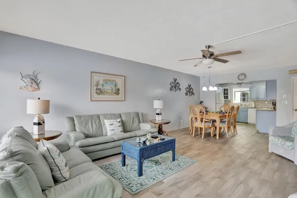 $2,500 | 999 North Riverside Drive, Unit 3, Pompano Beach, FL 33062
