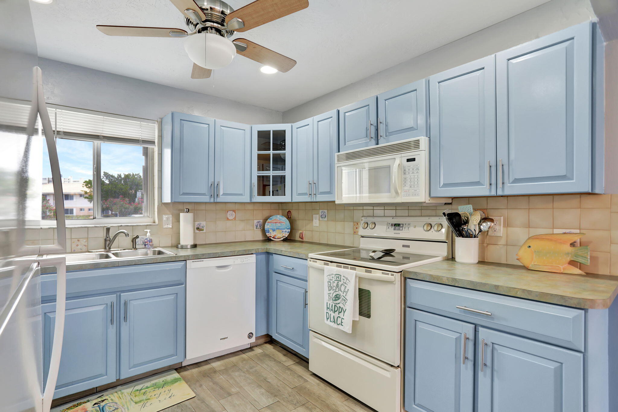 999 North Riverside Drive, Unit 3 Pompano Beach, FL 33062 - Photo 7 of 14 12-web-or-mls-001L7738