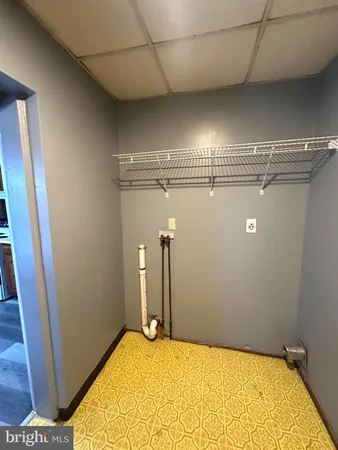 $1,050 | 605 North Mulberry Street, Unit 2, Hagerstown, MD 21740