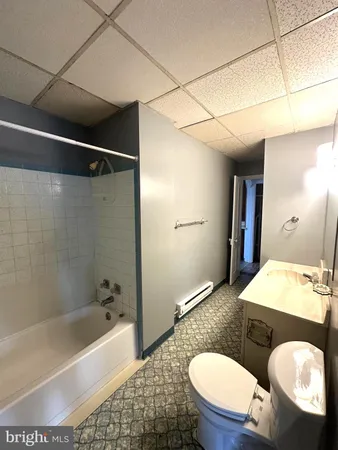 $1,050 | 605 North Mulberry Street, Unit 2, Hagerstown, MD 21740