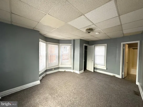 $1,050 | 605 North Mulberry Street, Unit 2, Hagerstown, MD 21740
