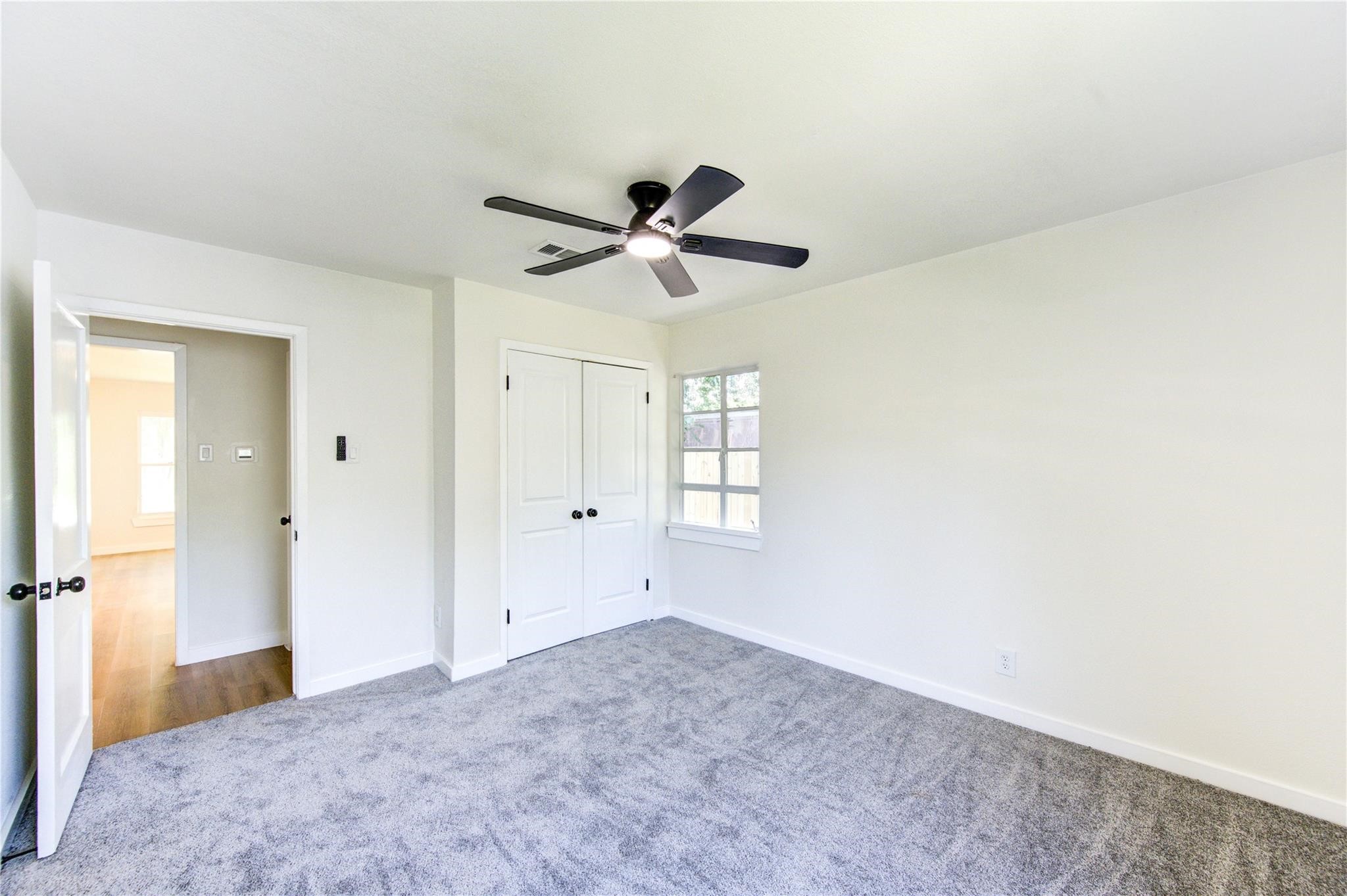 4914 Pershing Street Houston, TX 77033 - Photo 12 of 34