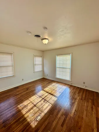 $1,195 | 2508 31st Street, Lubbock, TX 79410