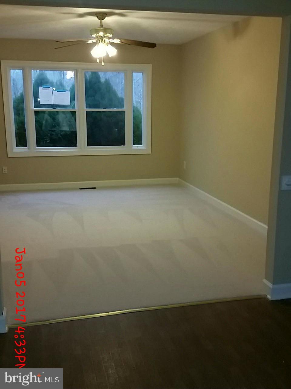 9285 Caledon Road King George, VA 22485 - Photo 7 of 17 Living Room