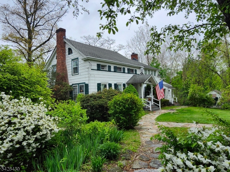 56 Orton Road West Caldwell, NJ 07006 - Photo 3 of 8