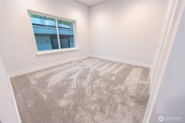 a view of empty room with window