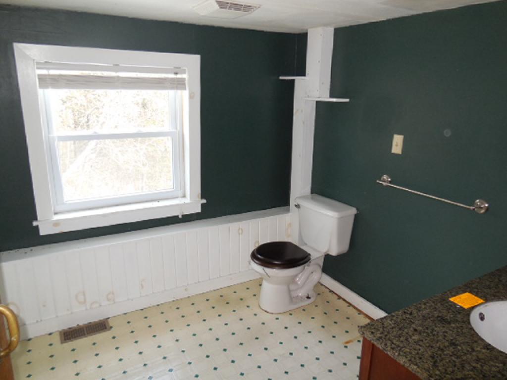 2110 Old County Road Danville, VT 05828 - Photo 10 of 12